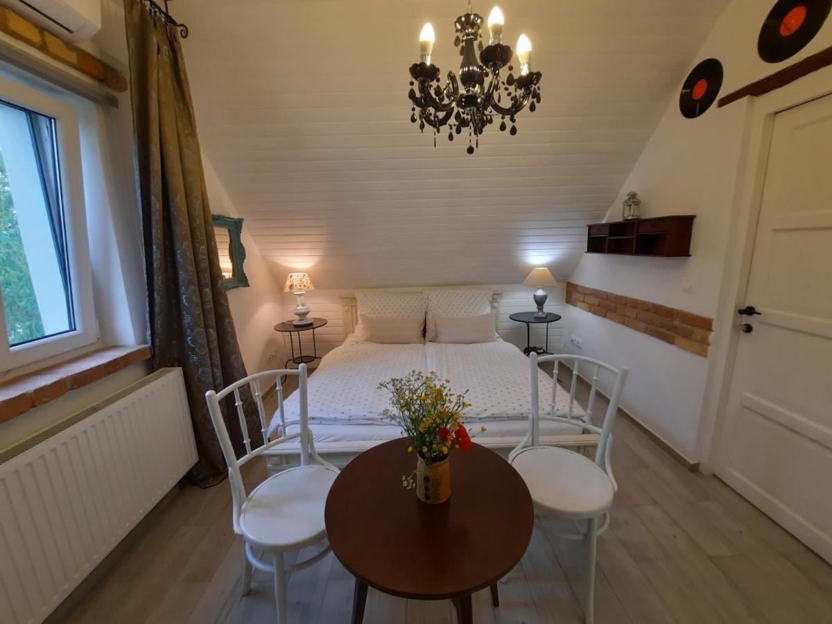 Piac Vendeghaz Hotell Kaptalantoti Eksteriør bilde